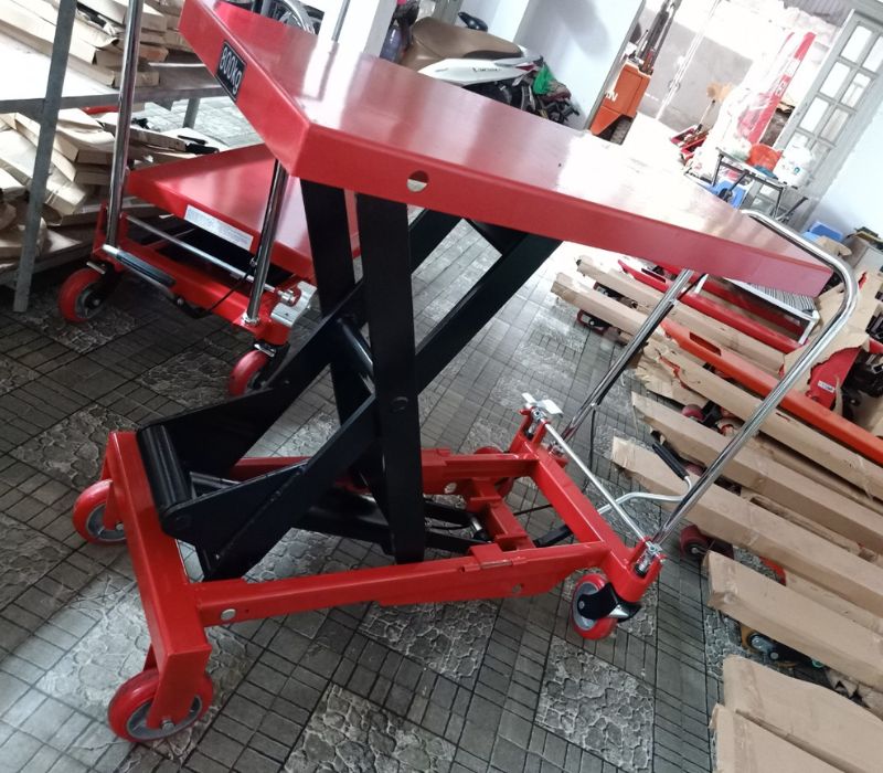 xe-nang-ban-800kg (1)