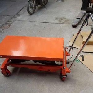 xe-nang-mat-ban-1000kg
