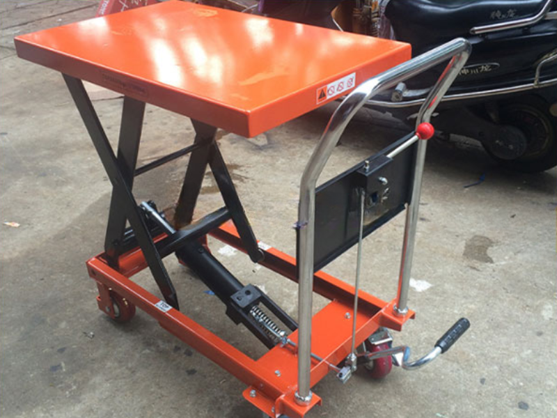 xe-nang-mat-ban-wp300-4