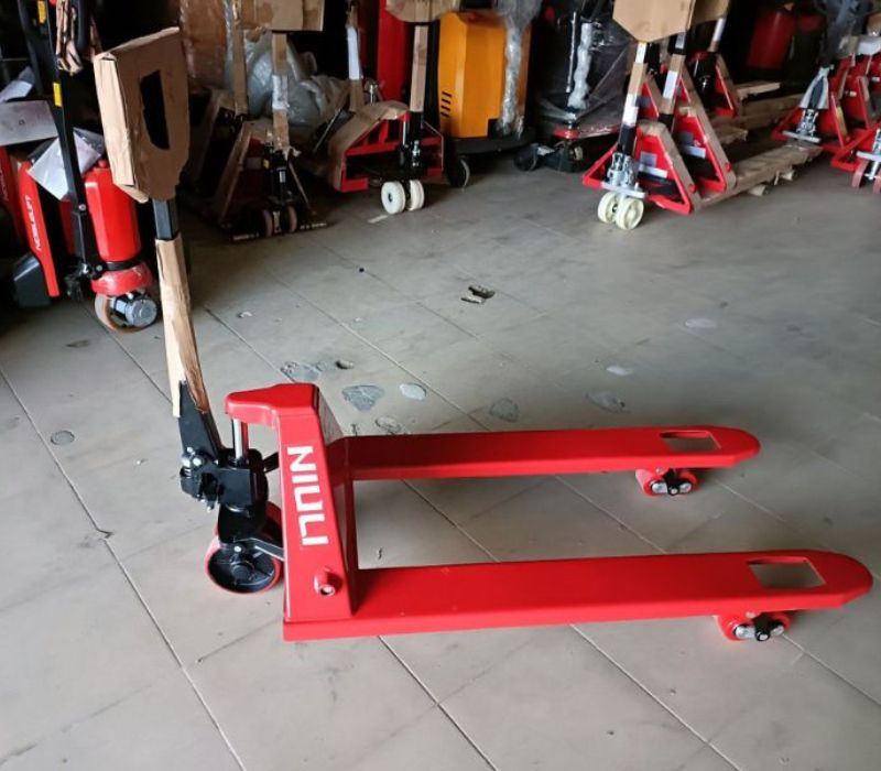 xe-nang-tay-thap-1000kg (2)