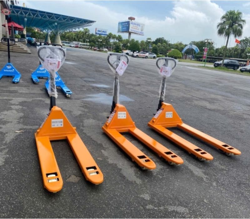 Xe nâng tay thấp 500kg TP.HCM chính hãng giá rẻ