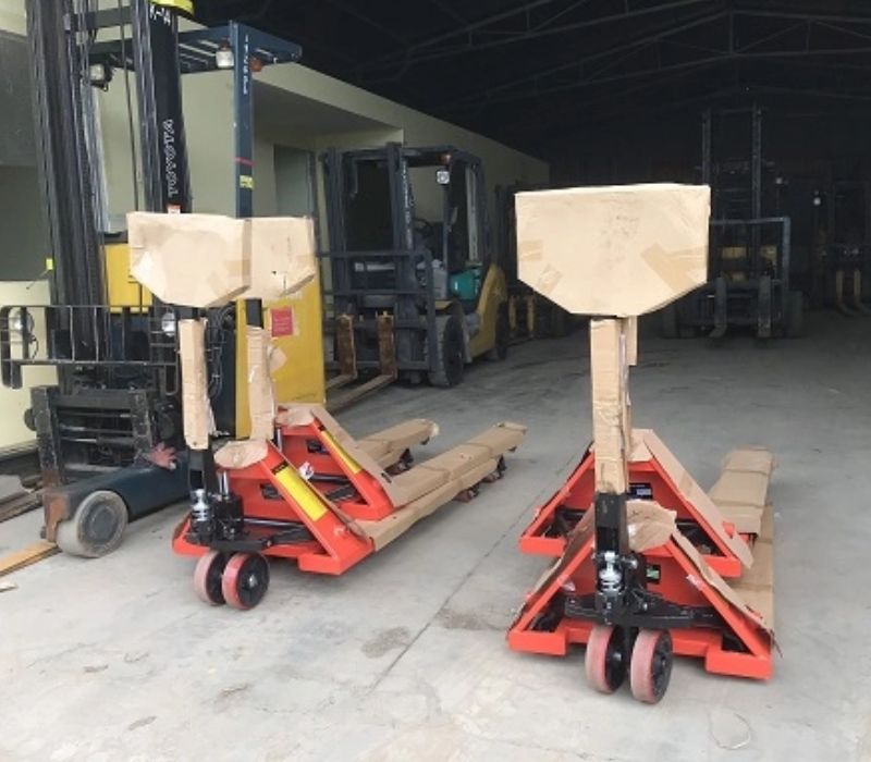 Xe nâng tay thấp 500kg TP.HCM chính hãng giá rẻ