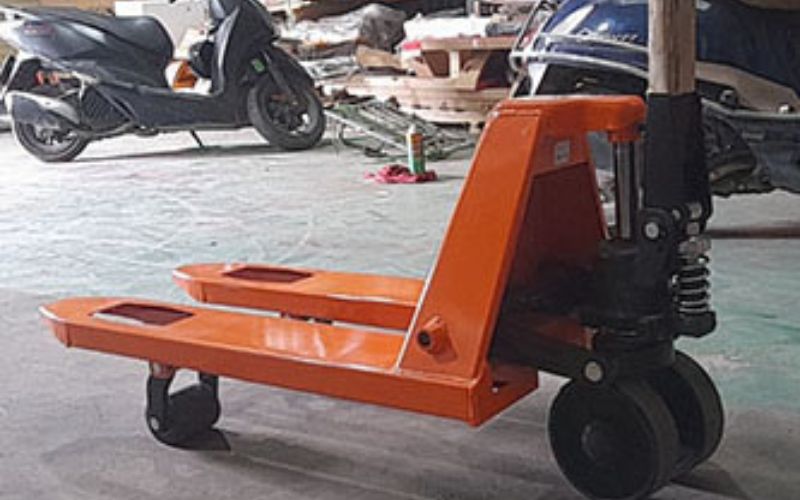 Xe nâng tay càng siêu ngắn