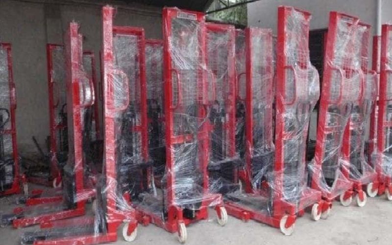 Xe nâng tay tại Bình Phước