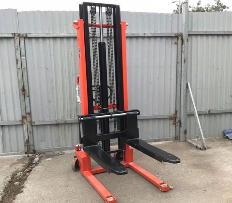 Xe nâng tay tại Cần Thơ