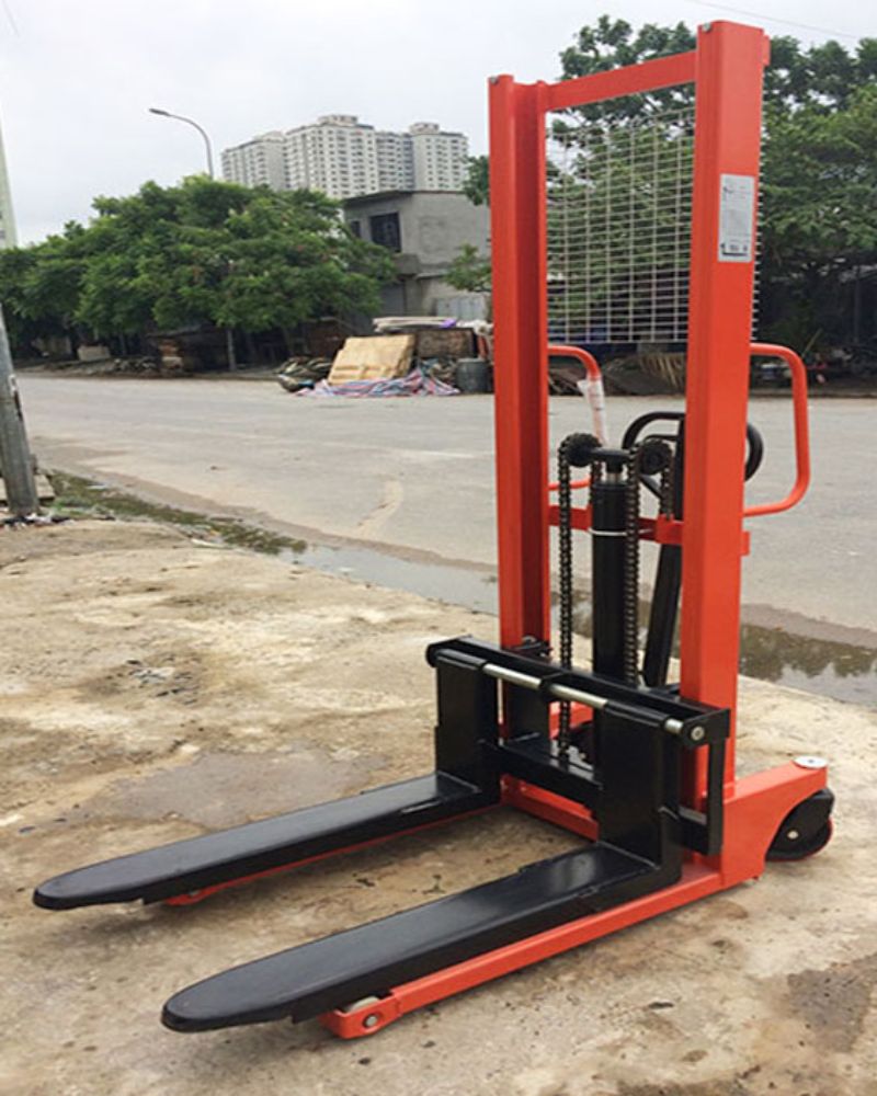 Xe nâng tay tiếng anh là gì?